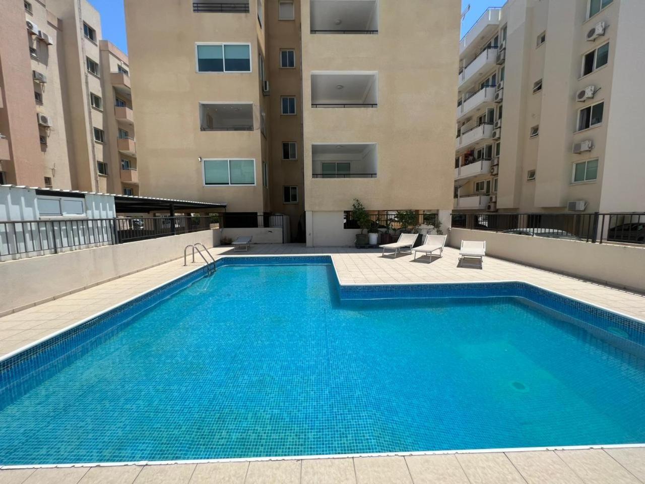 Chloris 3- Bedroom W/pool In Ларнака