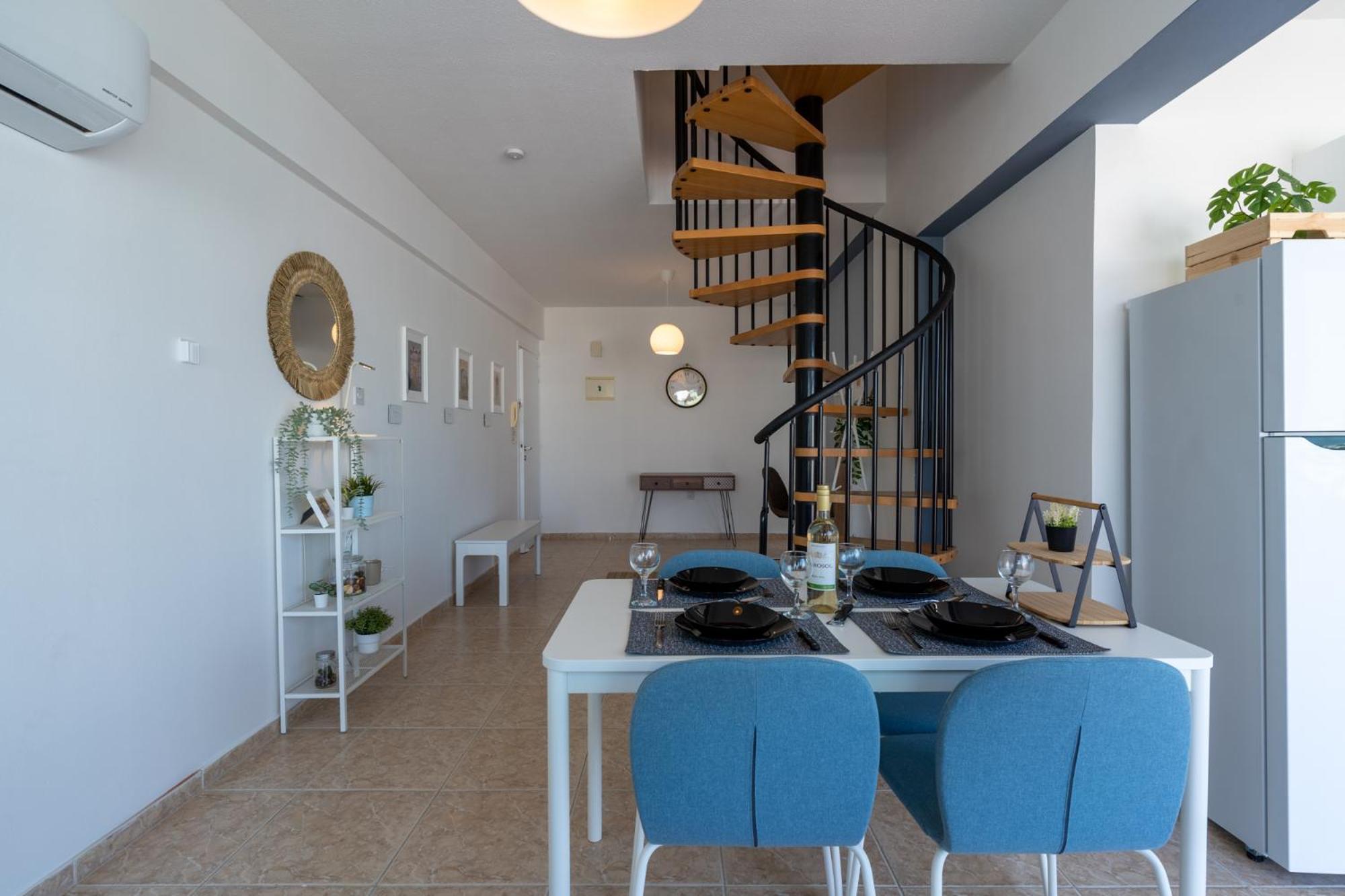 Chloris 3- Bedroom W/pool In Ларнака