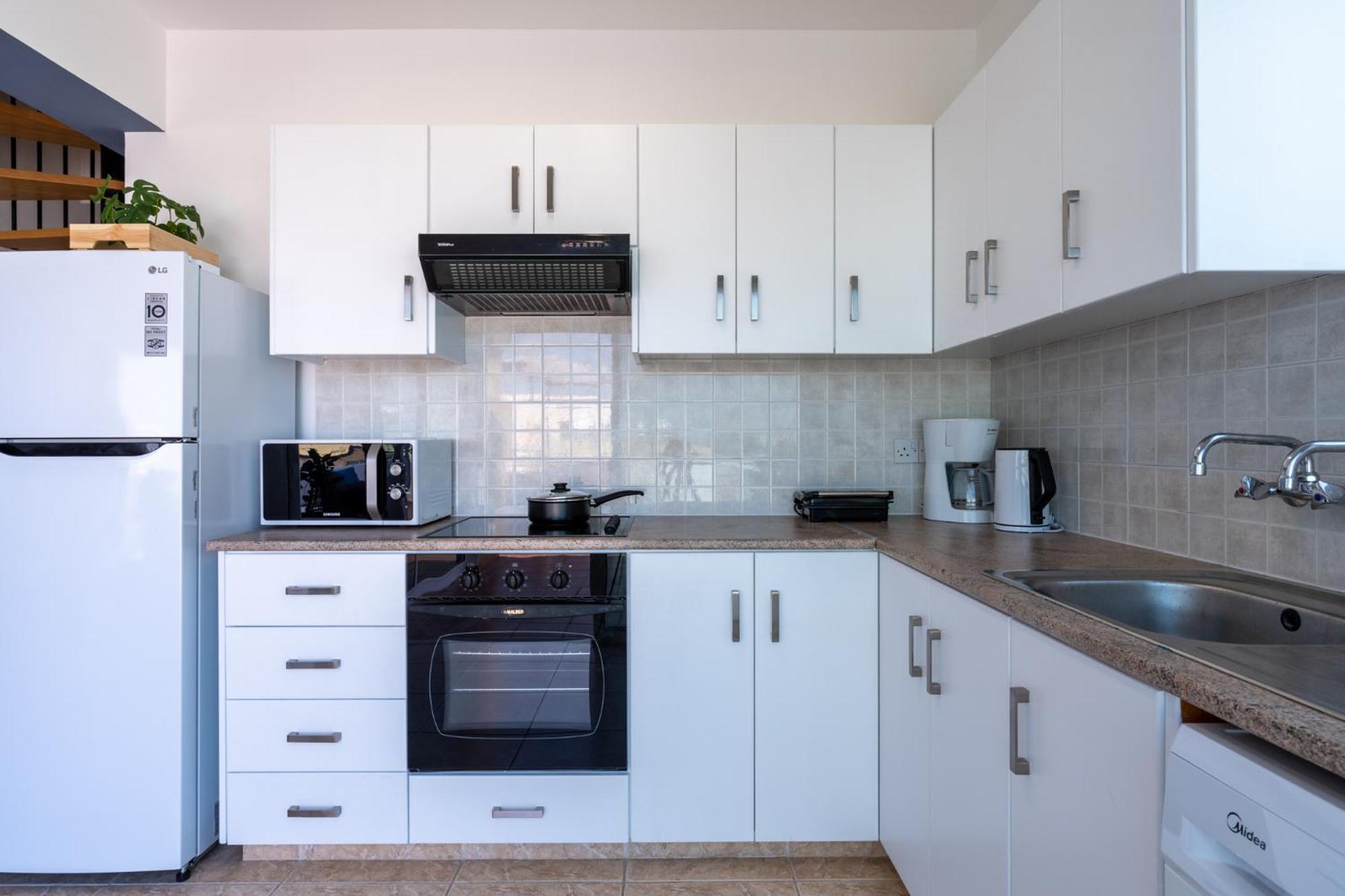 Апартаменты Chloris 3- Bedroom W/pool In